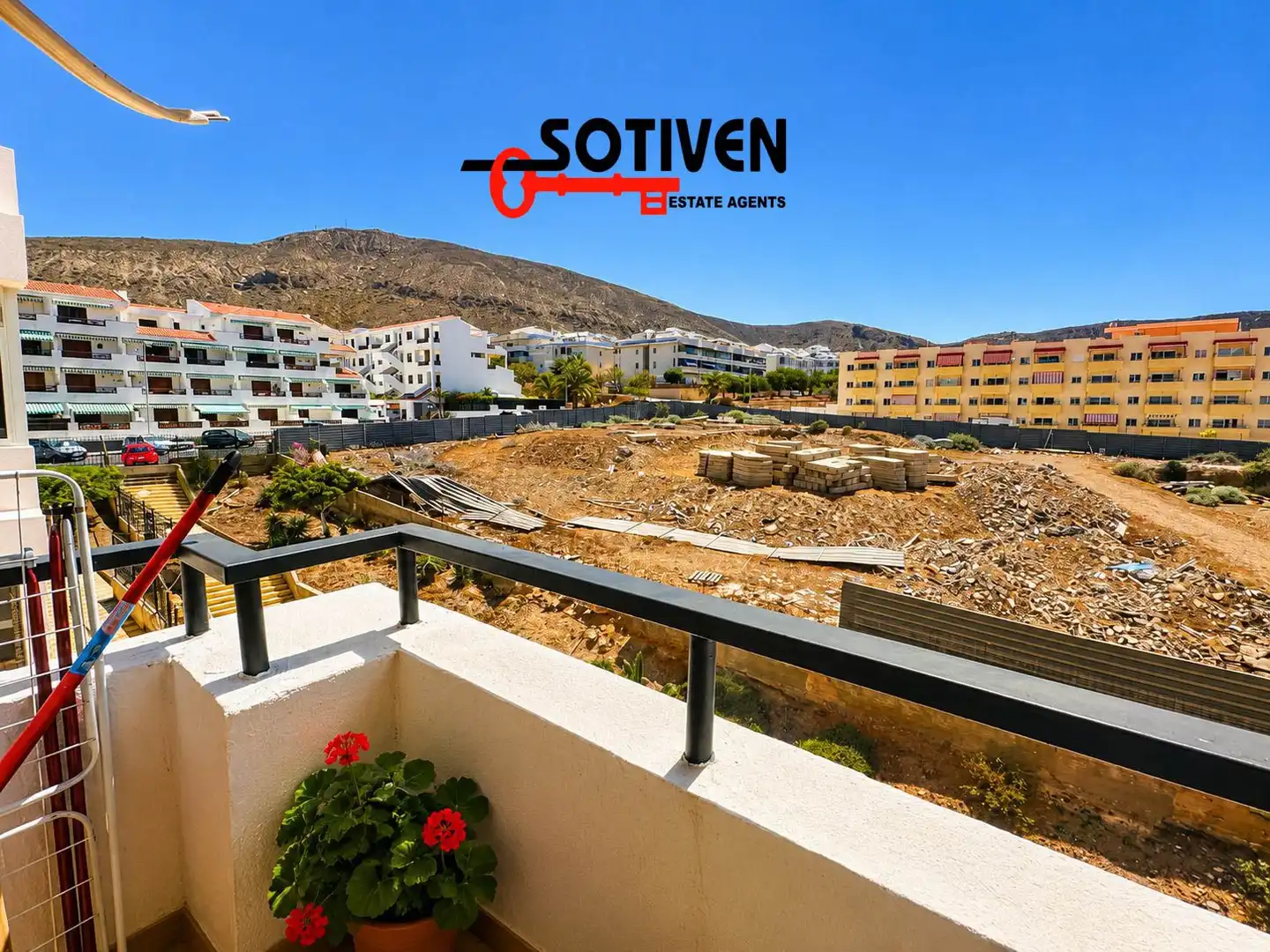 Exterior view of Study for rent in Arona  with Terrace, Balcony and Community pool