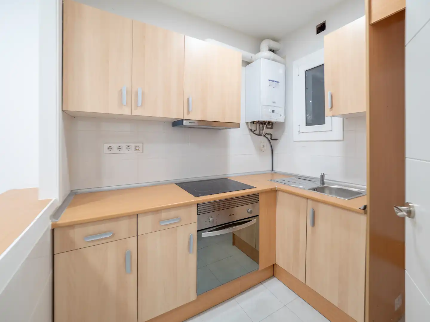 Kitchen of Flat for sale in  Barcelona Capital  with Heating, Parquet flooring and Oven
