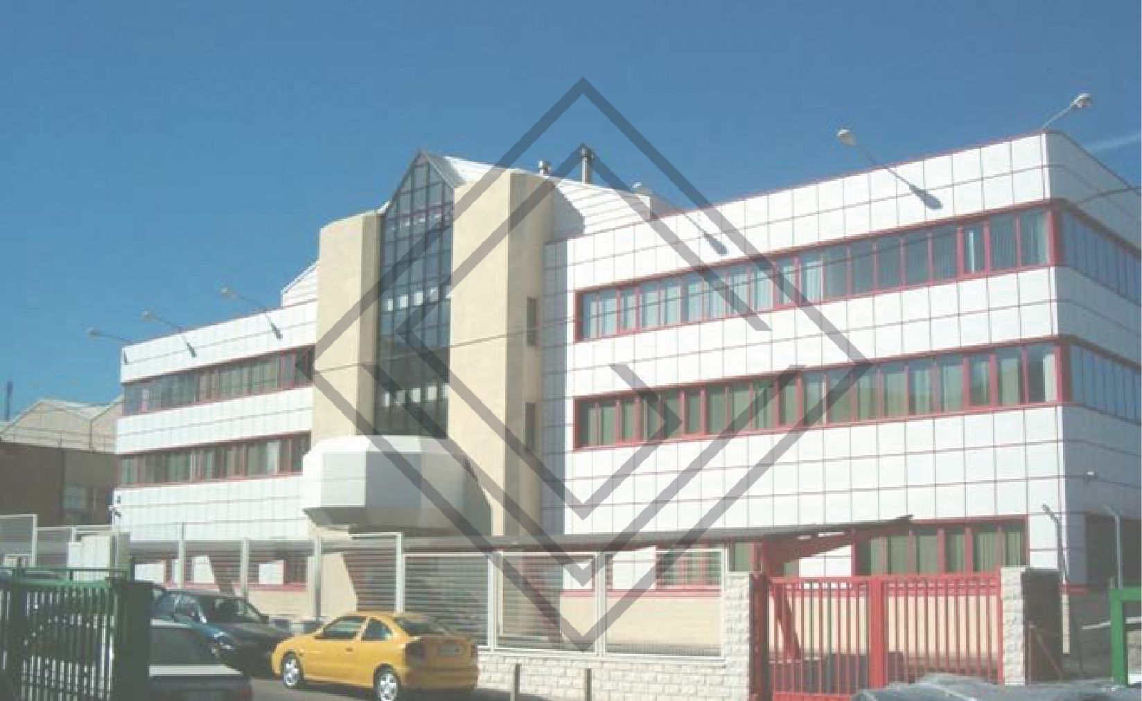 Vista exterior de Edifici en venda en Alcobendas