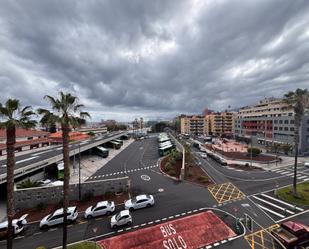 Vista exterior de Estudi en venda en Puerto de la Cruz amb Moblat, Balcó i Piscina comunitària