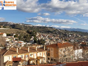 House with balcony for sale in Calle ALPES