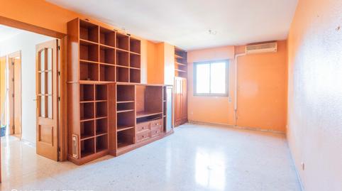 Foto 2 de Pis en venda a Calle Arenys de Munt, 1, San Luis, Almería