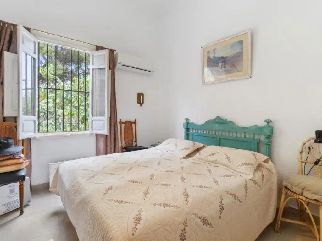 Habitación de Finca rústica en venta en Dolores con Aire acondicionado, Jardín privado y Piscina