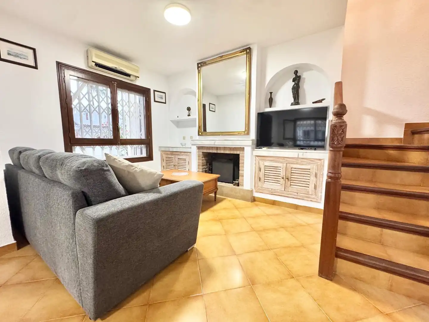 Sala d'estar de Casa o xalet de lloguer en Orihuela amb Aire condicionat, Calefacció i Terrassa