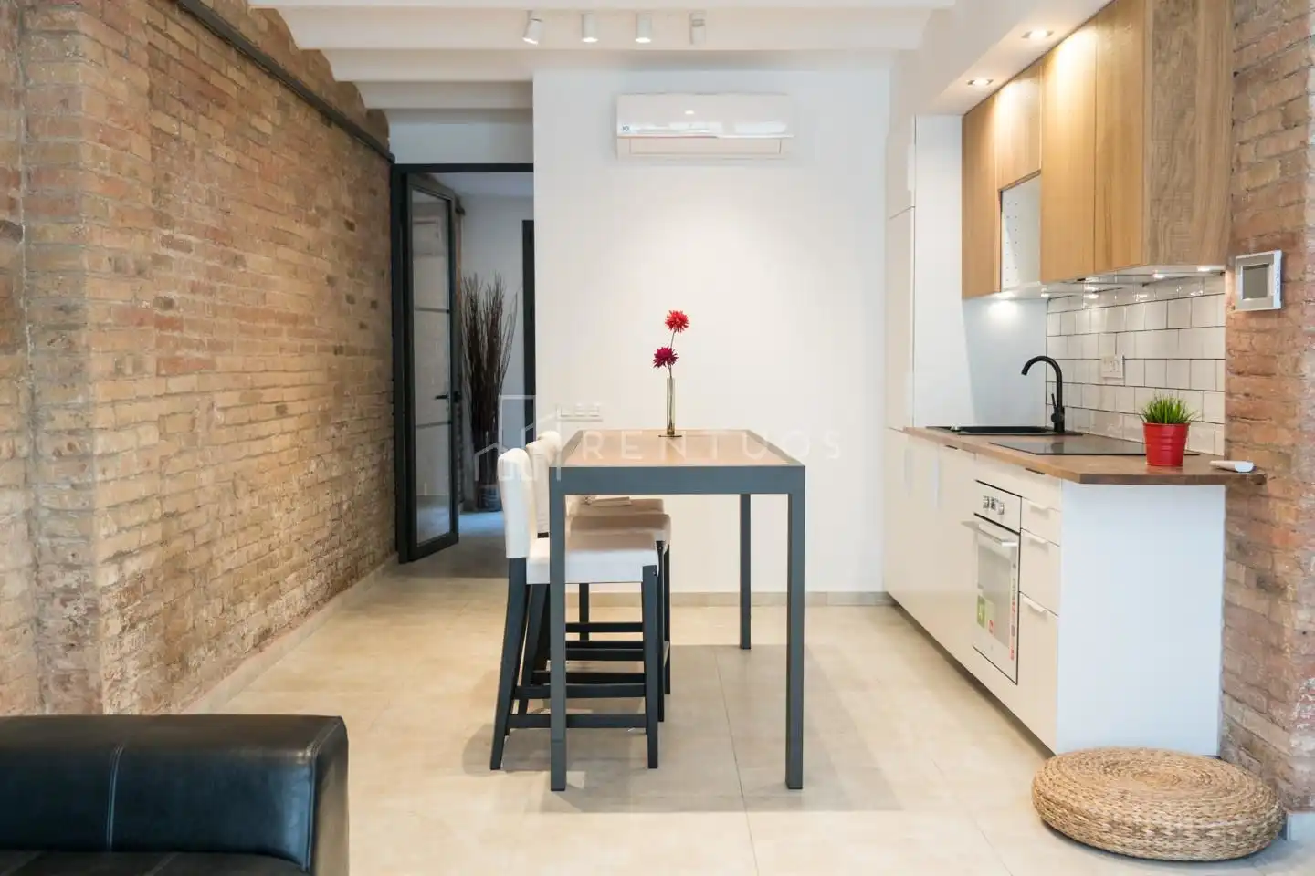 Cocina de Dúplex de alquiler en Barcelona con Aire acondicionado, Terraza y Amueblado
