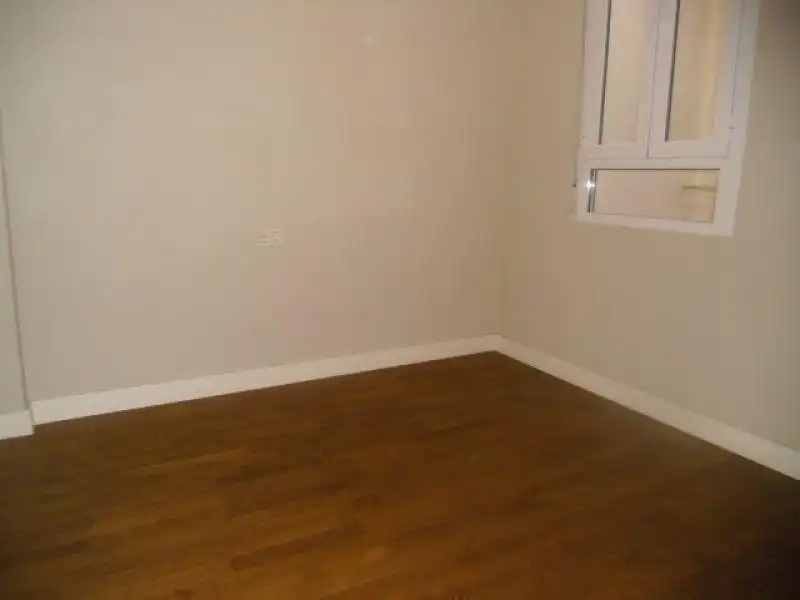 Habitación de Piso de alquiler en Elche / Elx con Aire acondicionado, Parquet y Trastero