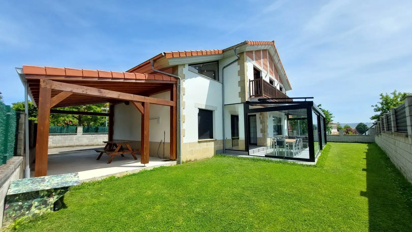 Terrassa de Casa o xalet de lloguer en Ribamontán al Mar amb Jardí privat, Terrassa i Moblat