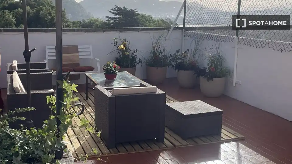 Terrace of Apartments for share in Donostia - San Sebastián   with Air Conditioner, Terrace and Furnished