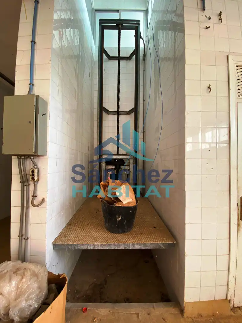 Industrial buildings for sale in Chelva
