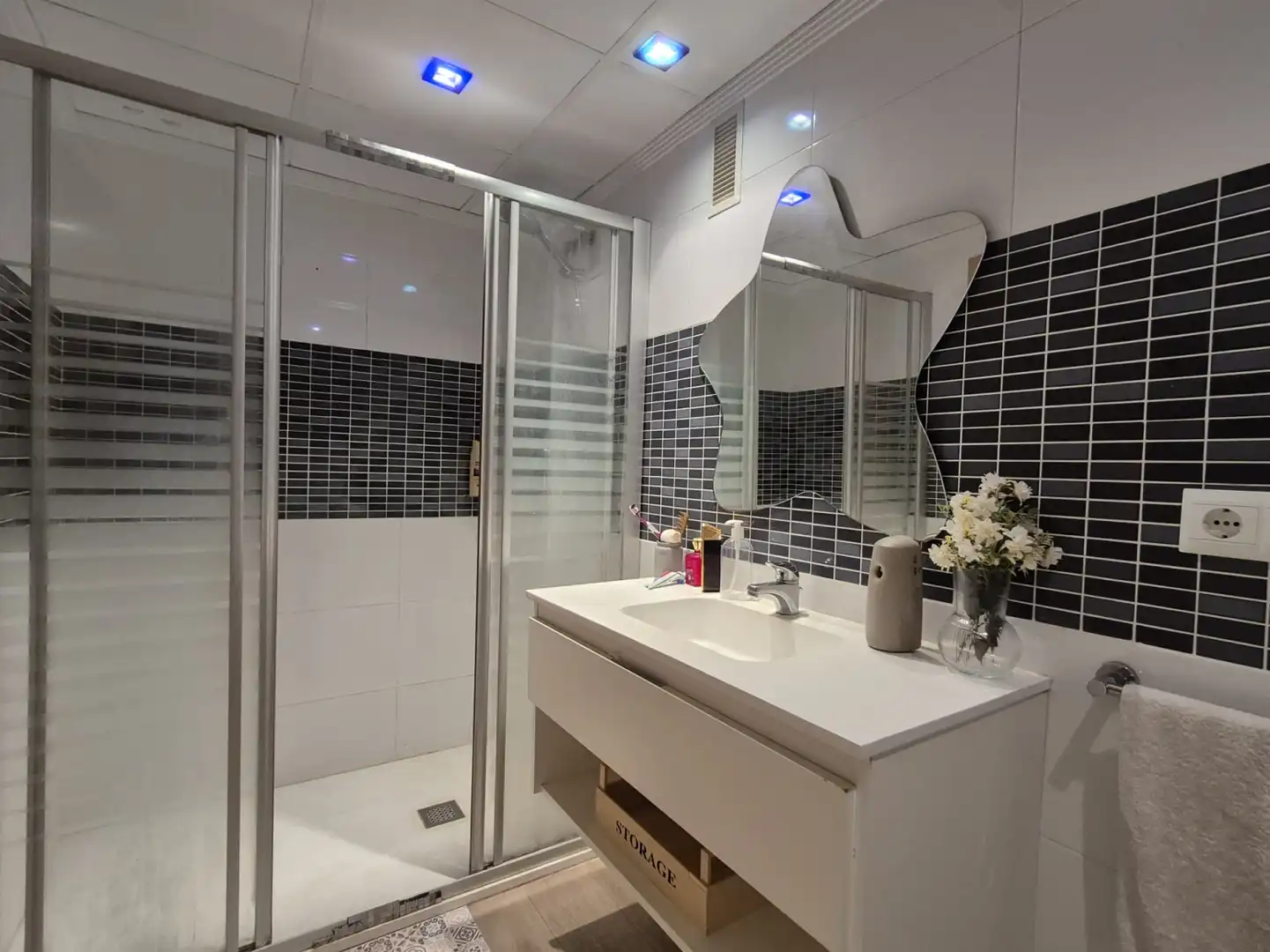 Baño de Piso en venta en Vila-real con Balcón