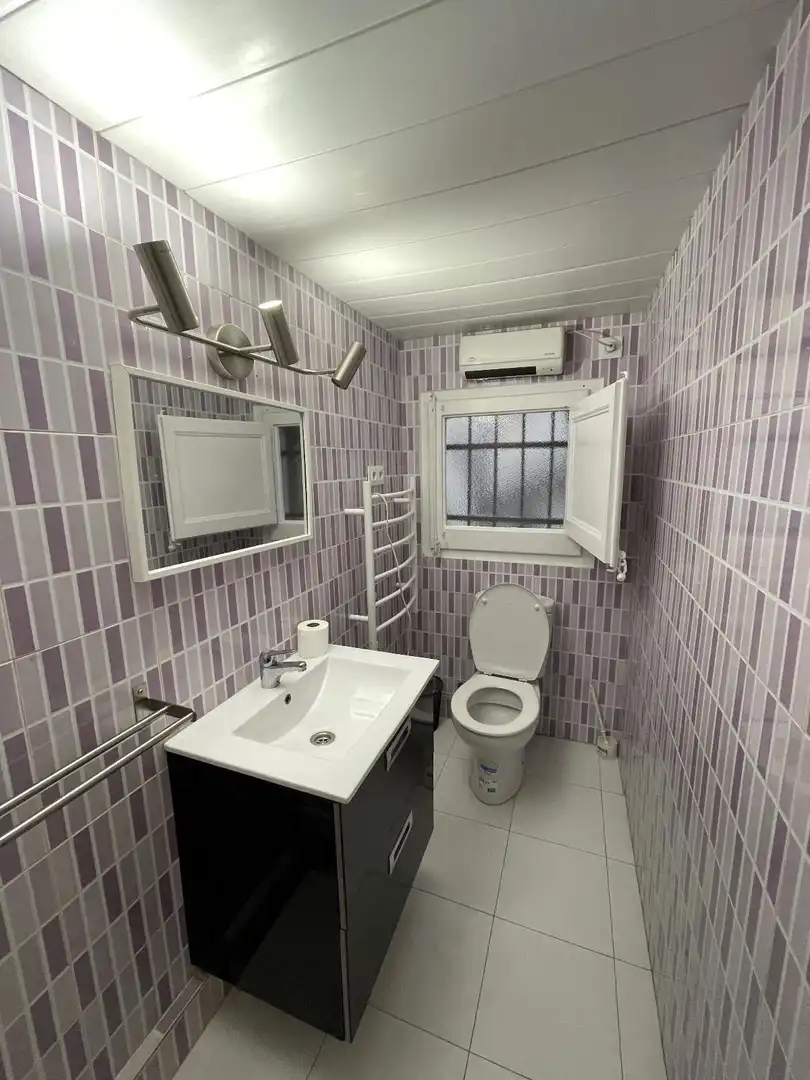 Bathroom of Flat for share in Barcelona  with Terrace and Furnished