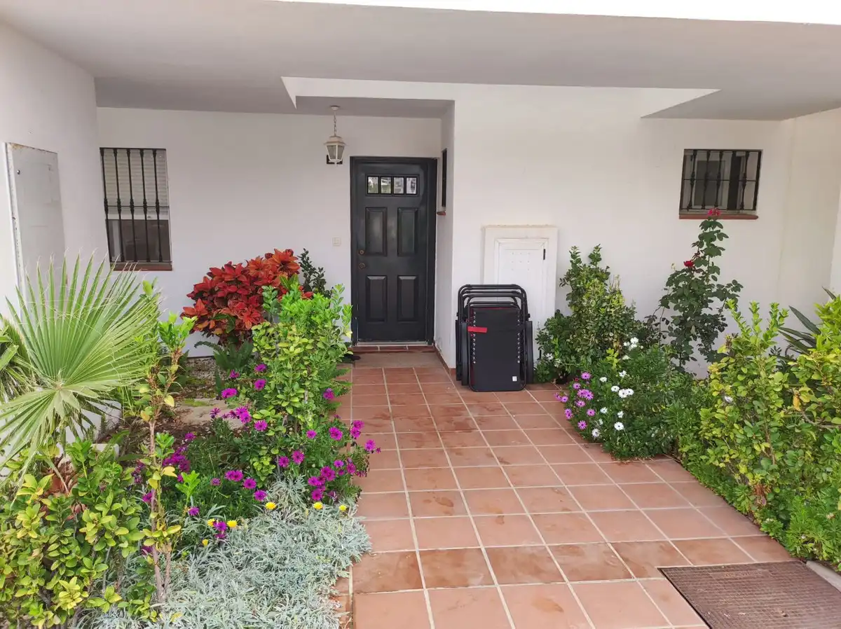 Erdgeschoss zum Verkauf in Benalmádena mit Klimaanlage, Heizung und Terrasse