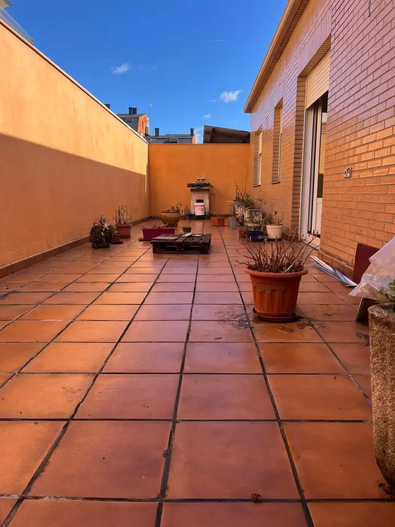 Terrassa de Casa o xalet en venda en Ponferrada amb Parquet