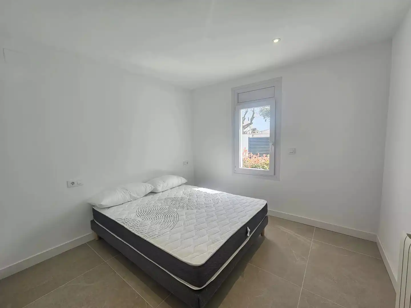 Dormitori de Casa o xalet en venda en Empuriabrava amb Aire condicionat, Calefacció i Jardí privat