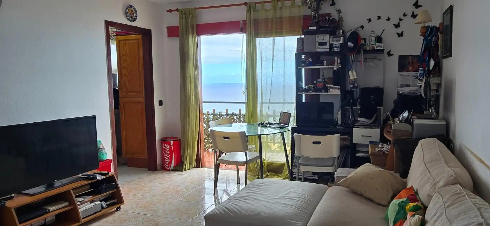 Sala de estar de Piso en venta en San Cristóbal de la Laguna con Balcón y Piscina comunitaria