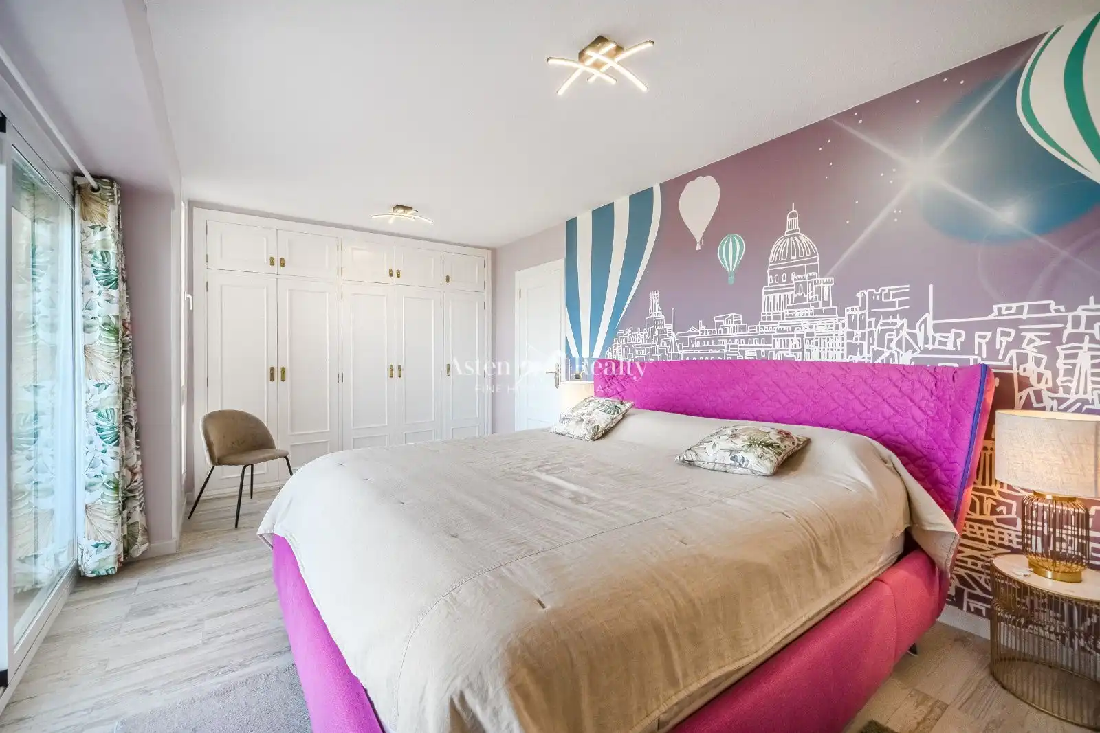 Schlafzimmer von Einfamilien-Reihenhaus zum Verkauf in Arona mit Klimaanlage, Terrasse und Abstellraum