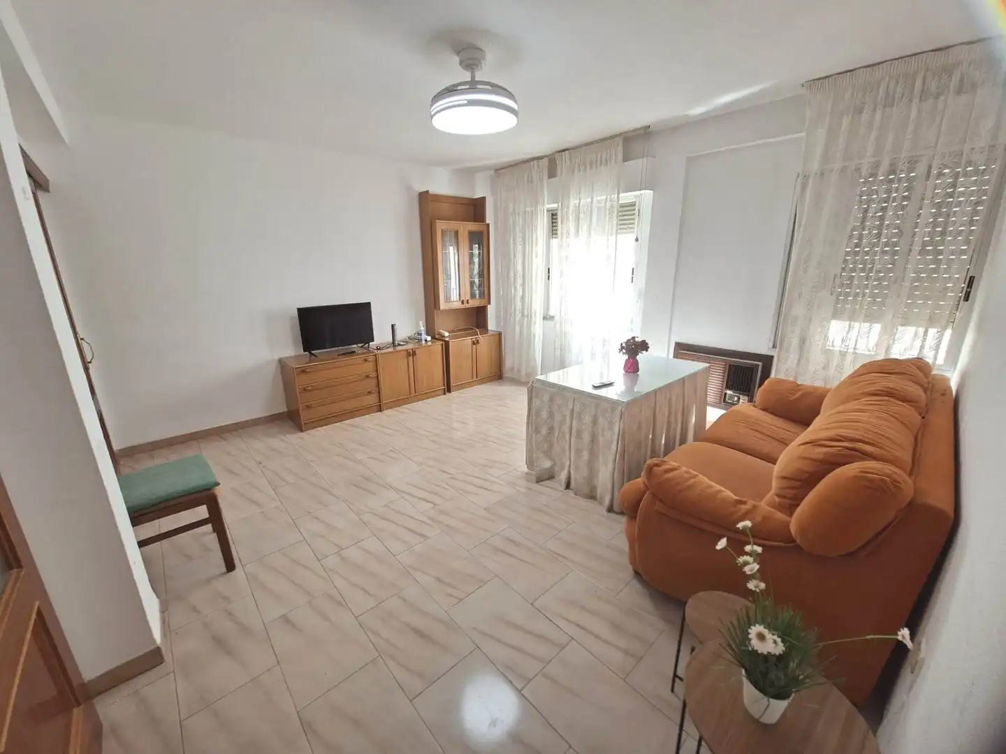 Living room of Flat for sale in Córdoba  with Air Conditioner, Heating and Furnished
