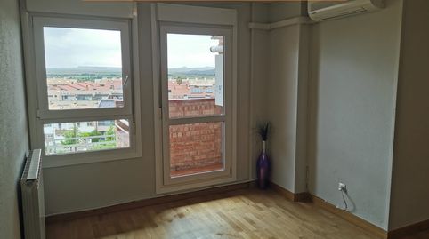 Foto 3 de Piso en venta en Camino Caritat, Griseras - Gardachales, Tudela