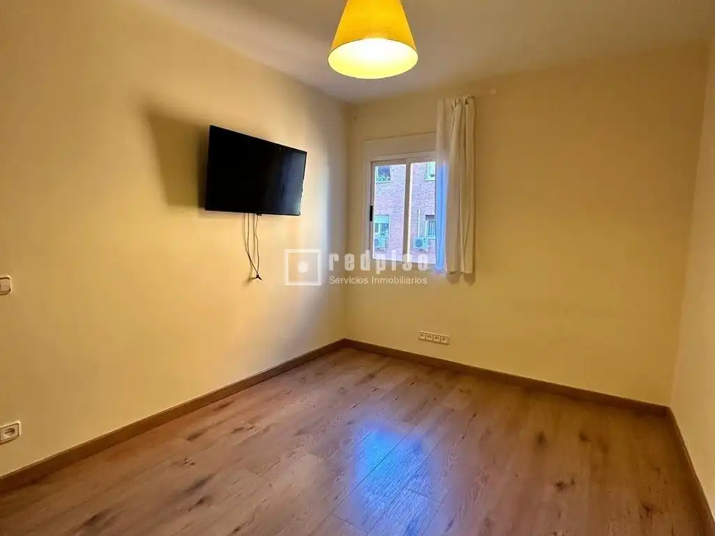Habitación de Piso de alquiler en Madrid con Aire acondicionado y Calefacción