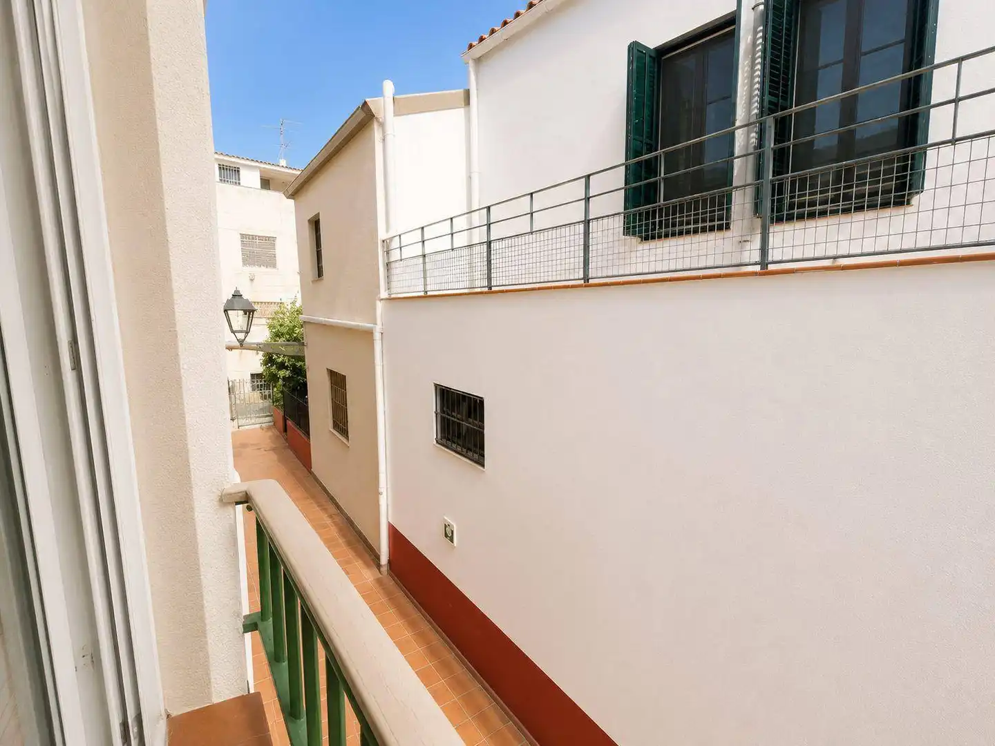 Exterior view of Houses for sale in El Masnou  with Heating