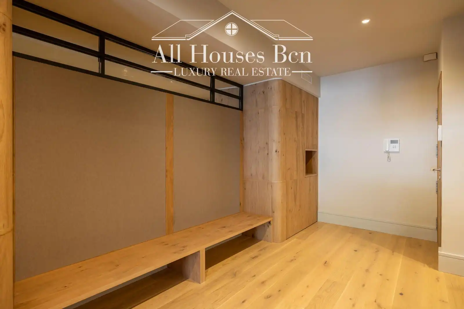Bedroom of Flat for sale in Barcelona  with Air Conditioner, Heating and Parquet flooring