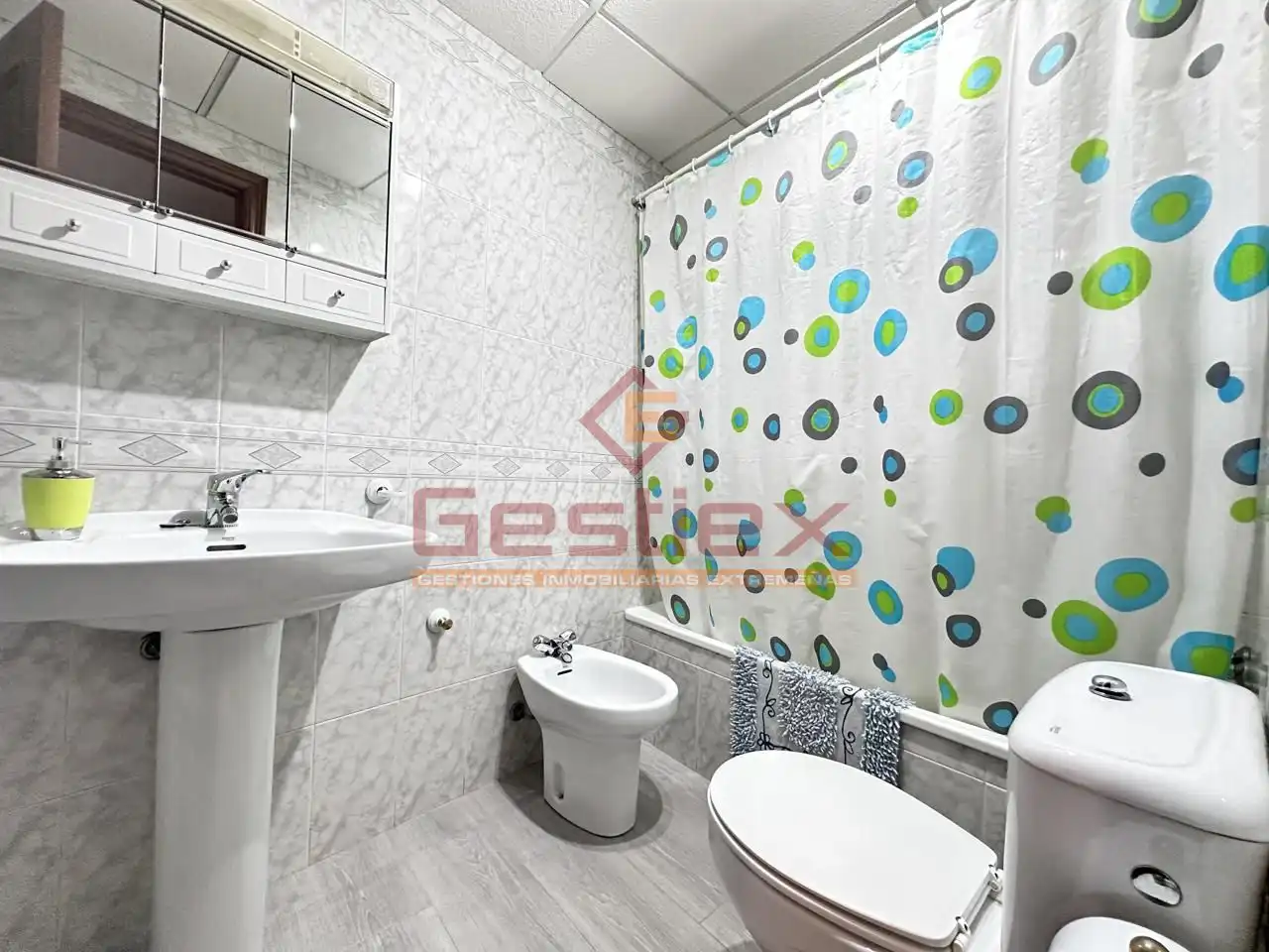 Baño de Dúplex de alquiler en Almendralejo