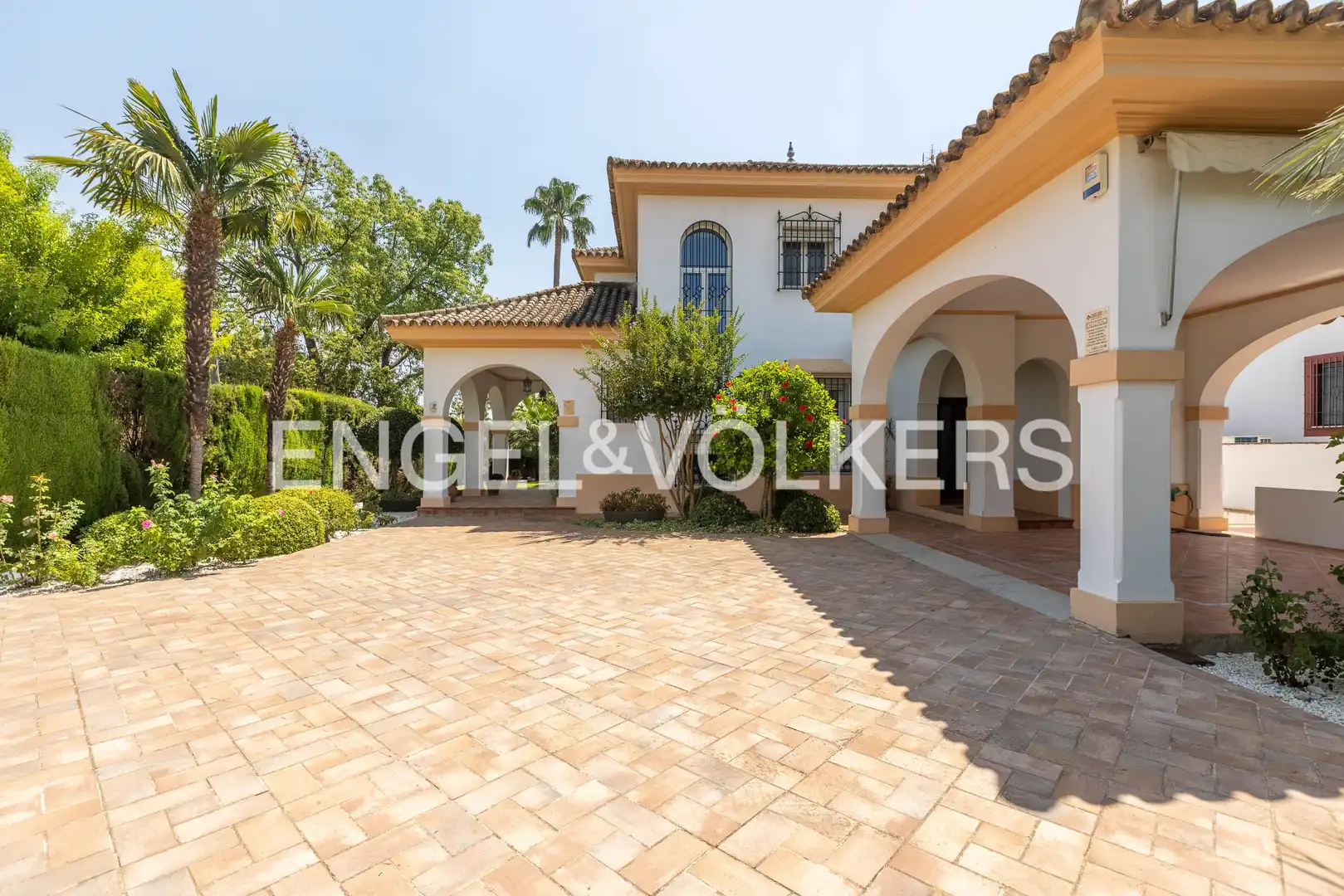 Exterior view of Houses for sale in Bormujos  with Heating