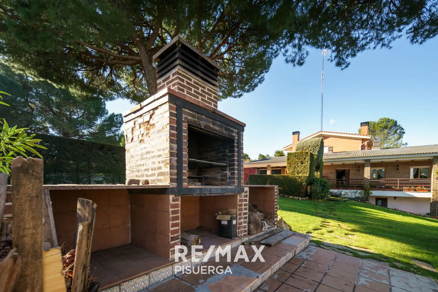 Jardí de Casa o xalet en venda en Tudela de Duero amb Calefacció, Jardí privat i Terrassa