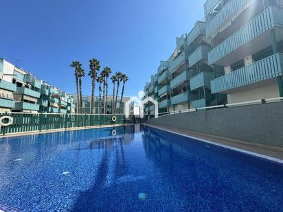 Swimming pool of Flat for sale in Badalona  with Air Conditioner, Heating and Parquet flooring
