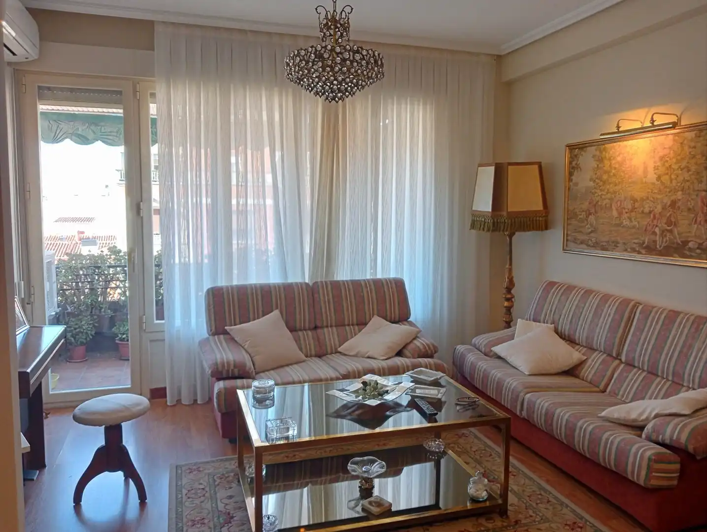 Wohnzimmer von Wohnung zum Verkauf in  Logroño mit Klimaanlage, Heizung und Terrasse