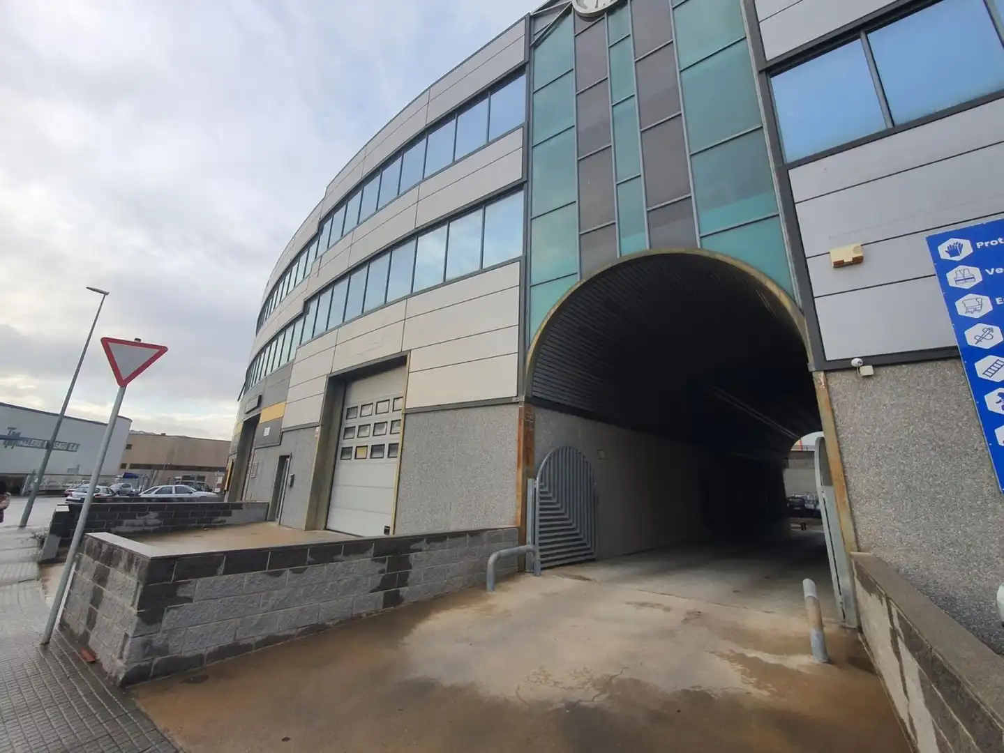 Vista exterior de Nave industrial en venta en Malgrat de Mar