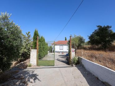 House with pool for sale in EXTRARRADIO
