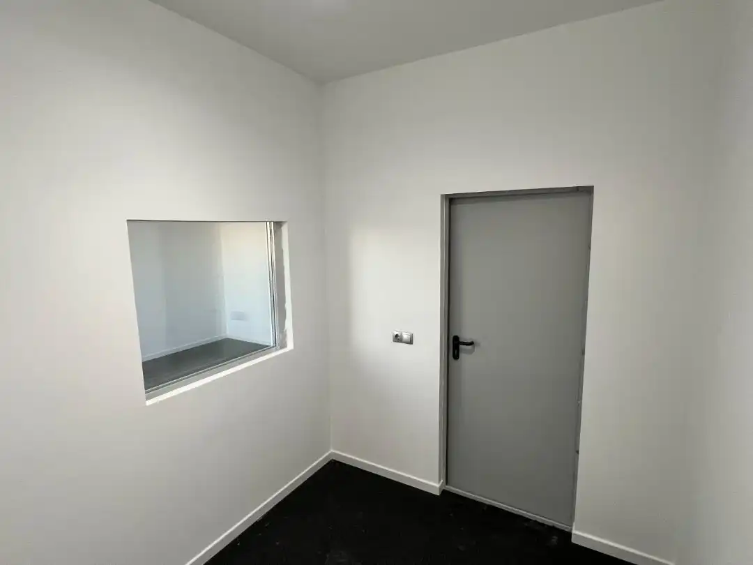 Büro zum Verkauf in Aranjuez mit Klimaanlage, Heizung und Terrasse