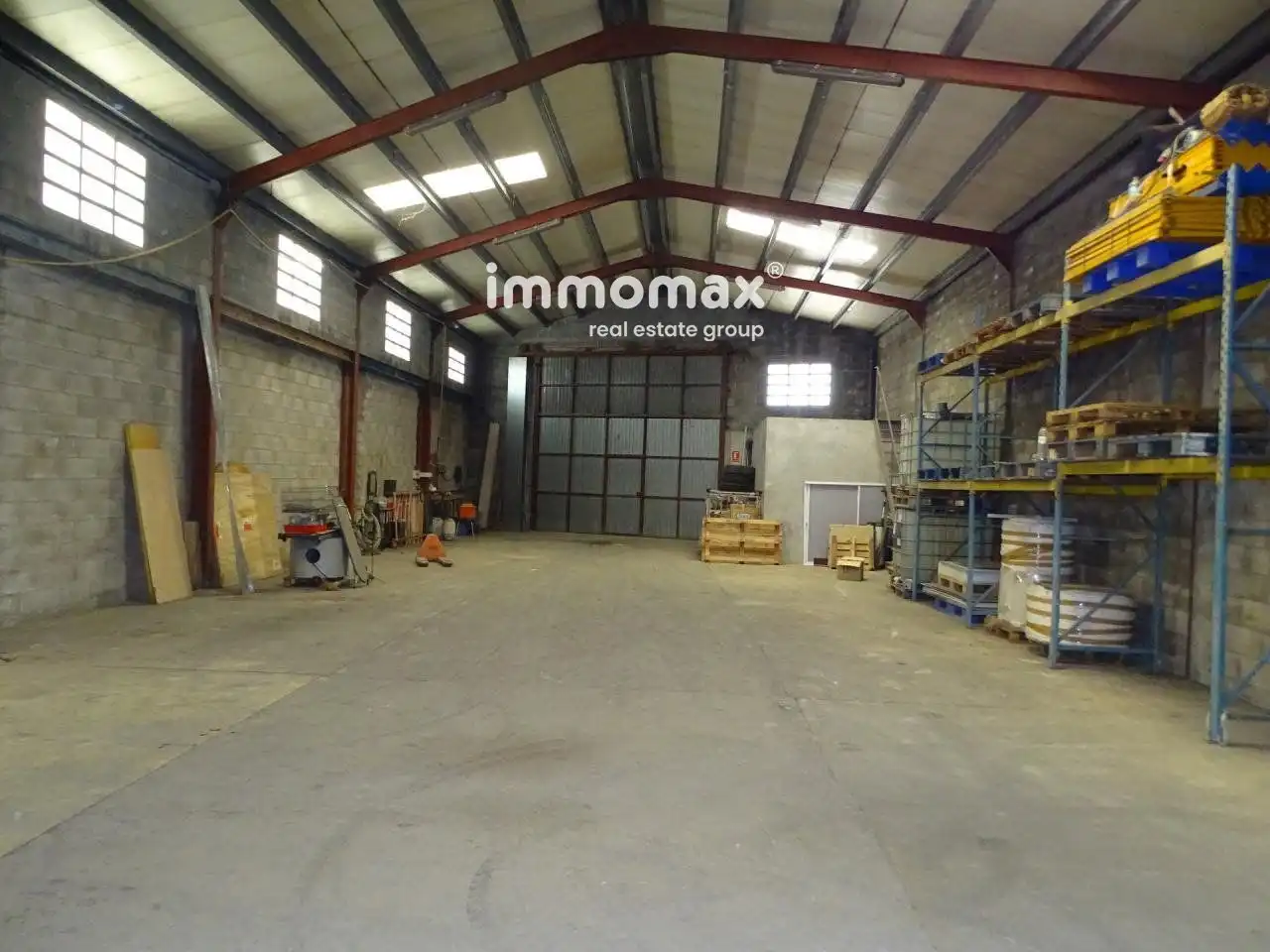 Vista exterior de Nave industrial en venta en Caseres