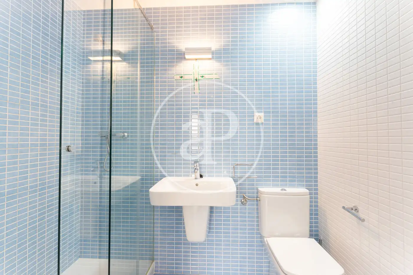 Bathroom of Detached homes for rent in Barcelona  with Air Conditioner, Heating and Private garden