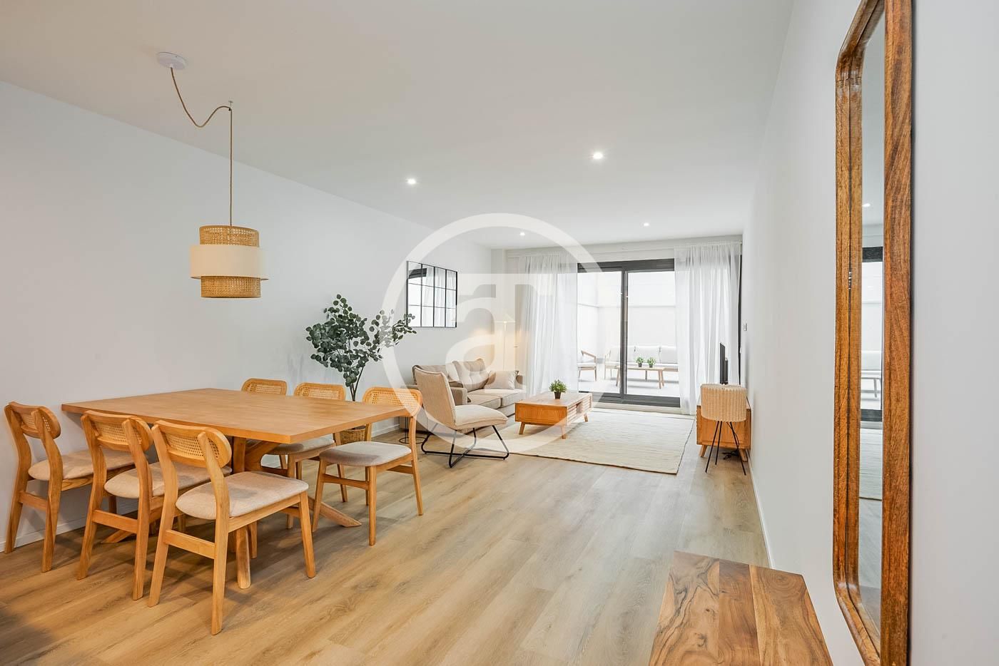 Living room of Duplex for rent in L'Hospitalet de Llobregat  with Air Conditioner, Heating and Furnished