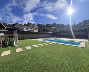 Piscina de Casa o xalet en venda en Terrassa amb Aire condicionat, Calefacció i Jardí privat