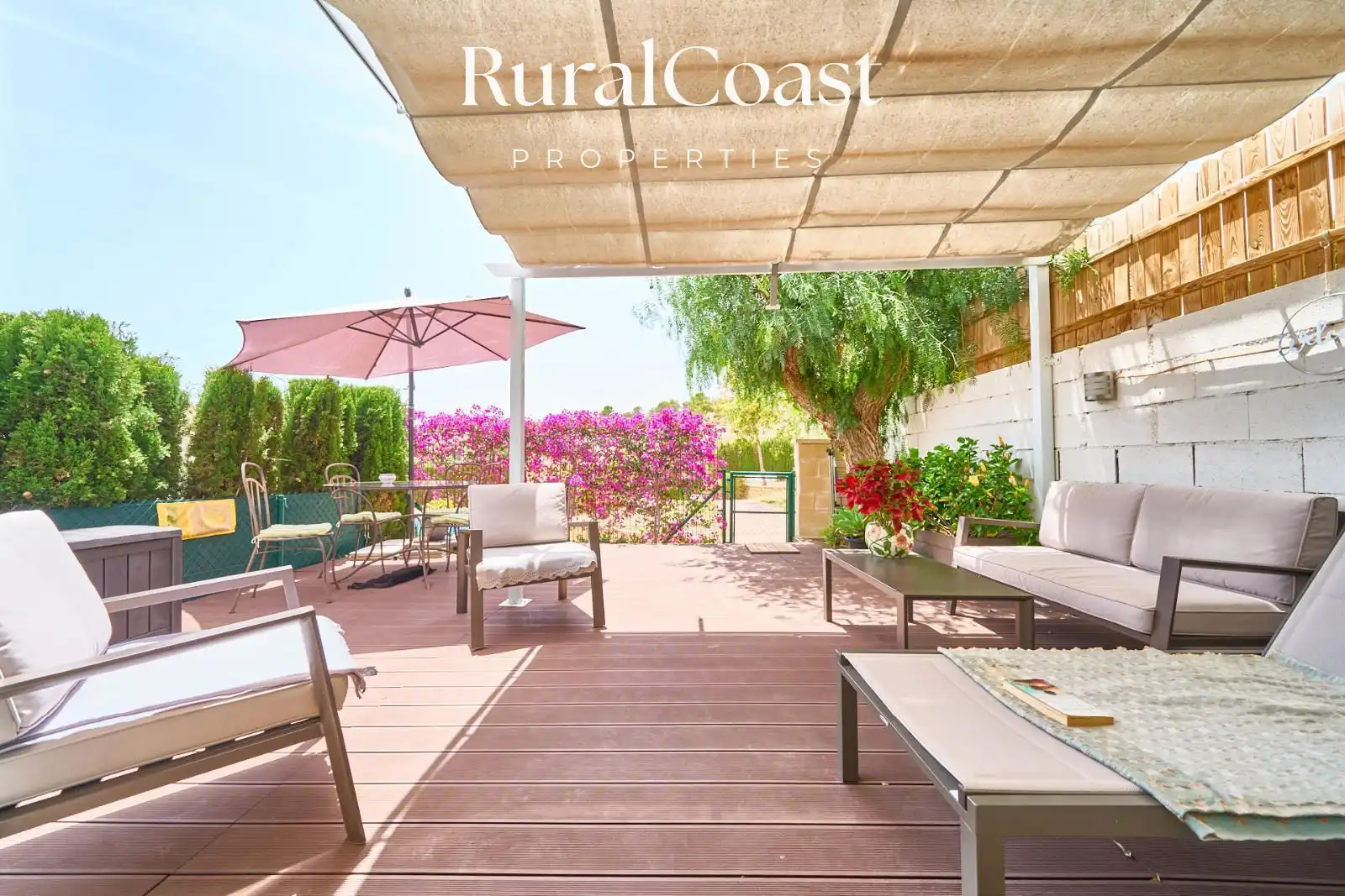 Terraza de Casa adosada en venta en Aigües con Aire acondicionado, Calefacción y Jardín privado
