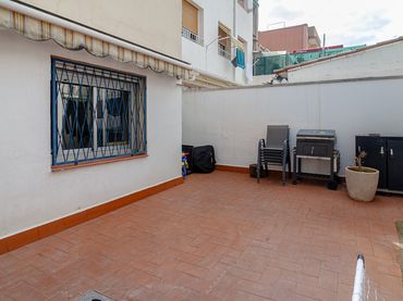 Bajo en venta en Carrer de Frederic Soler