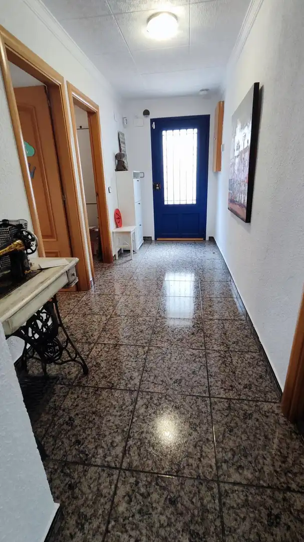 Casa adosada en venta en Rubí con Trastero