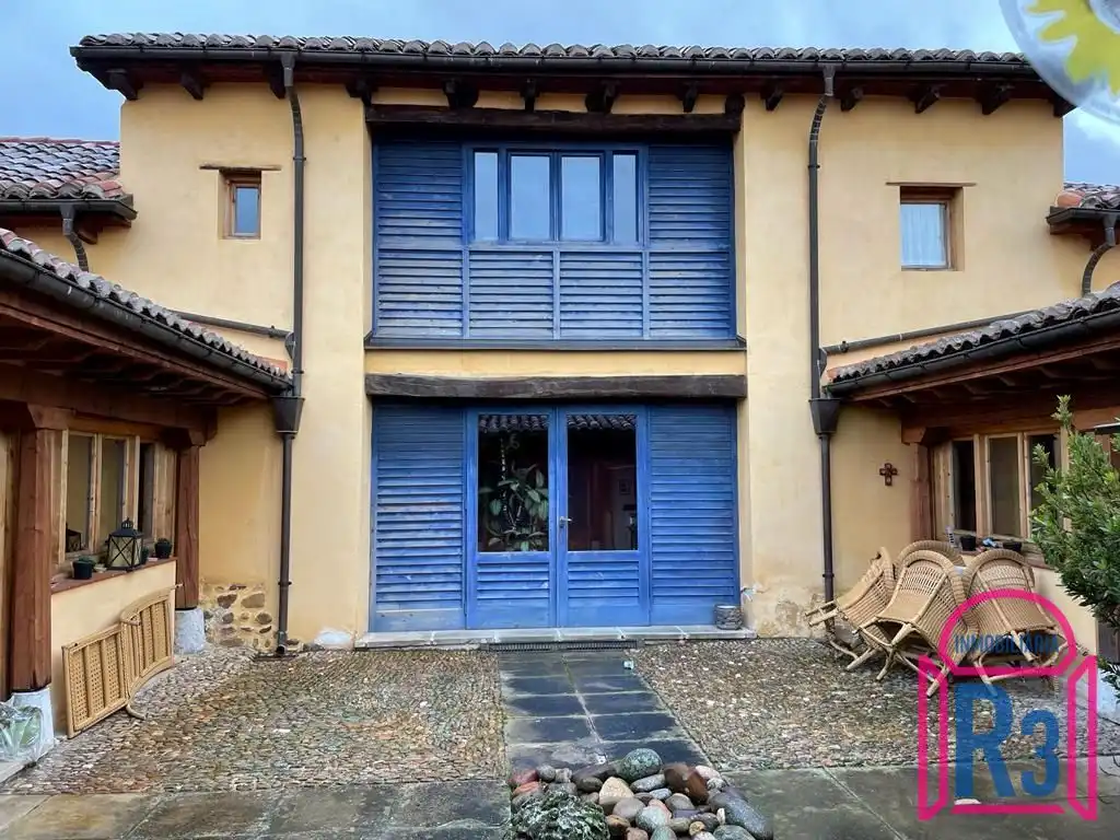 Vista exterior de Casa o chalet en venta en San Andrés del Rabanedo con Calefacción y Amueblado