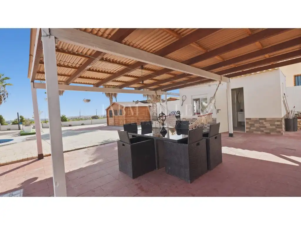 Terrace of Houses for sale in La Huerta  