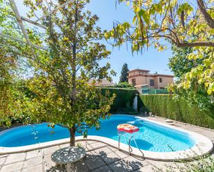 Swimming pool of House or chalet for sale in  Granada Capital  with Terrace and Swimming Pool
