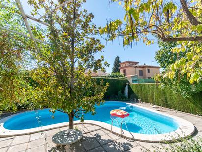 Piscina de Casa o xalet en venda en  Granada Capital amb Terrassa i Piscina