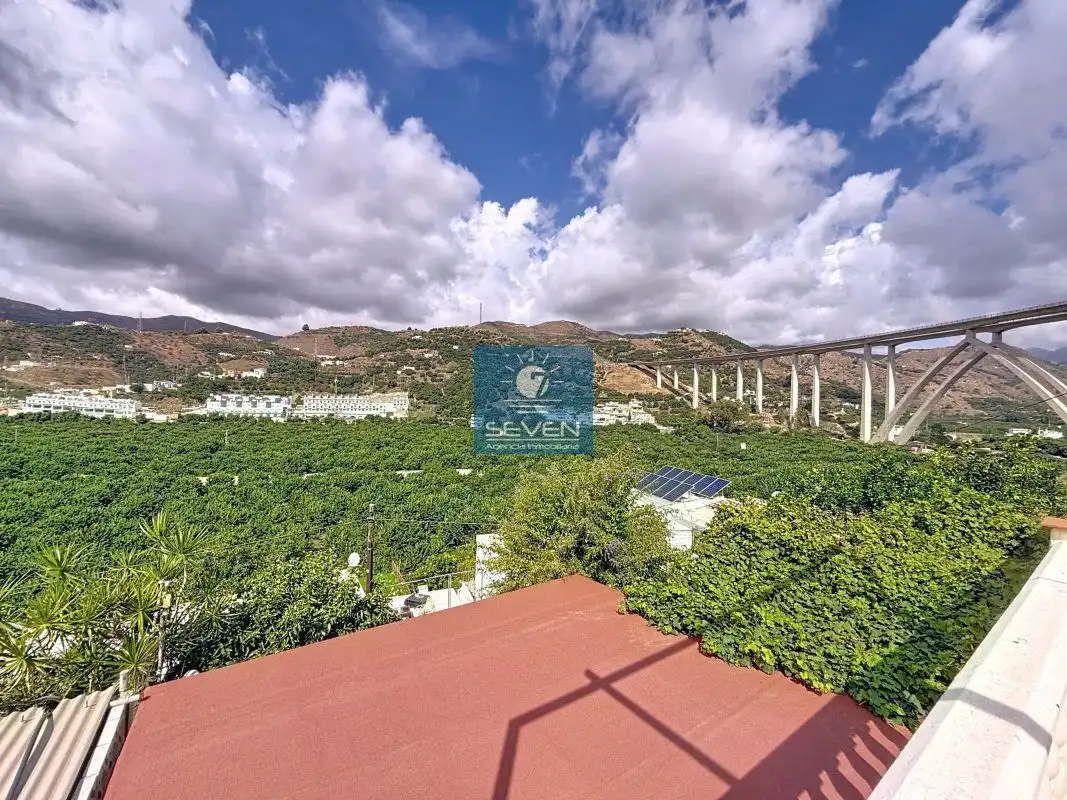 Vista exterior de Finca rústica en venta en Almuñécar con Aire acondicionado, Jardín privado y Terraza