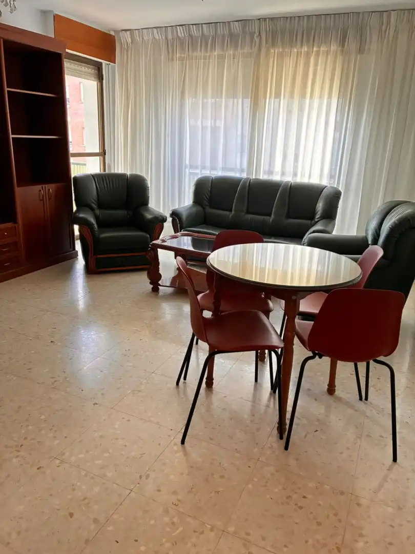 Piso con terraza en alquiler en Maria Auxiliadora - Barriada de Llera, imagen 19