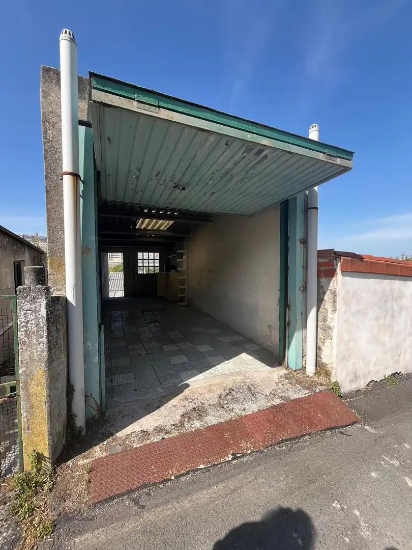 Aparcament de Casa o xalet en venda en A Coruña Capital  amb Calefacció i Traster