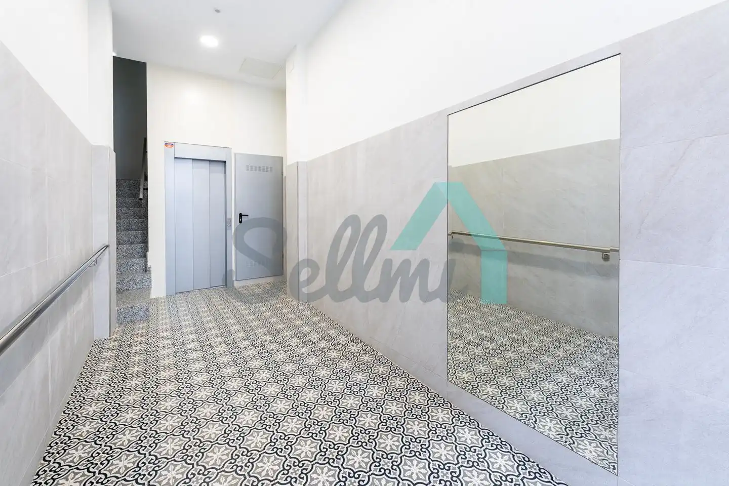 Flat for rent in Gijón   with Heating, Terrace and Furnished