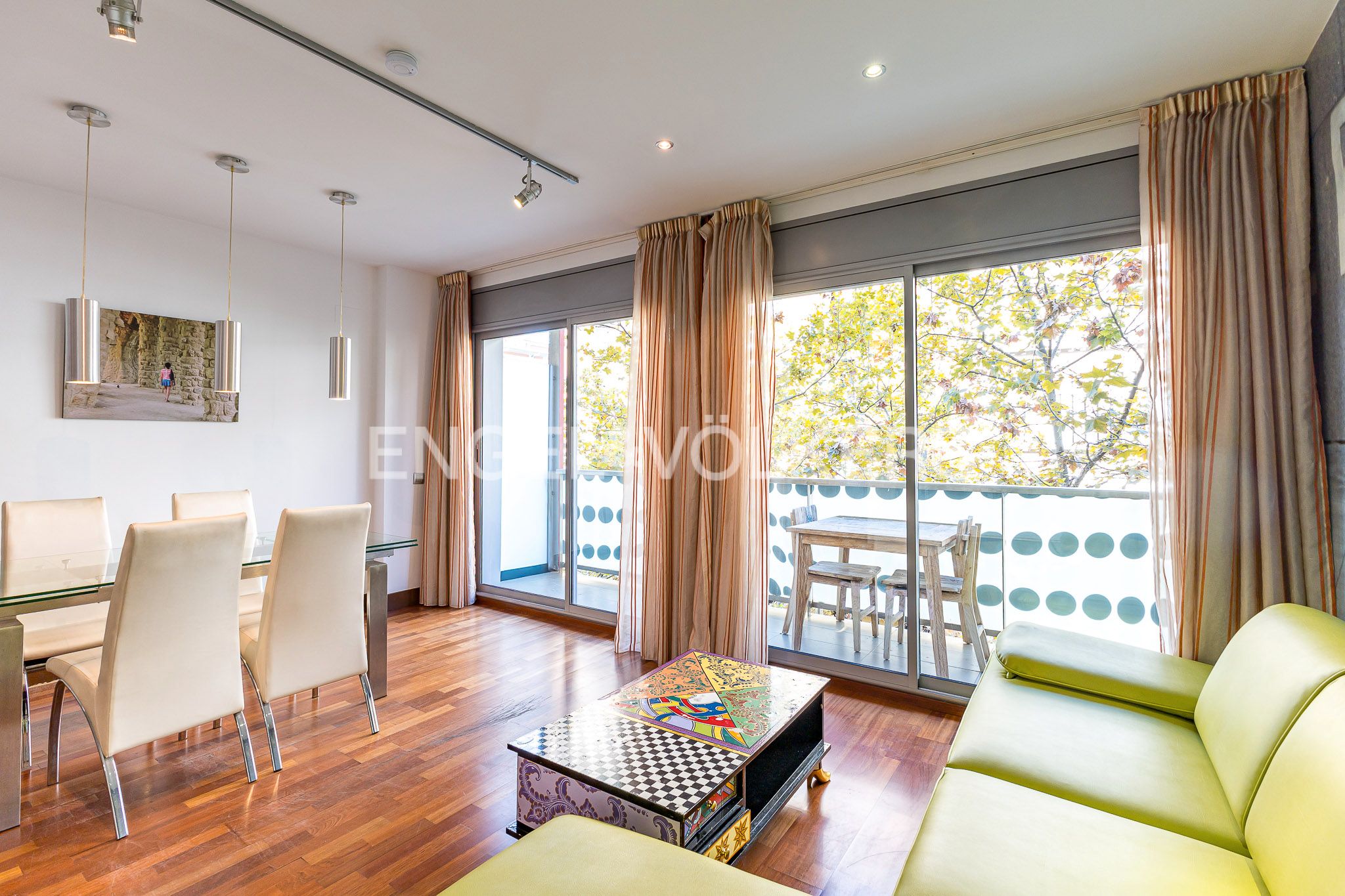Living room of Apartment for sale in  Barcelona Capital  with Heating, Parquet flooring and Terrace