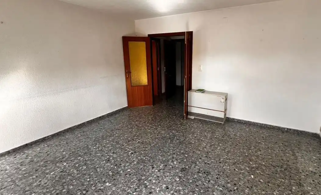 Wohnung zum Verkauf in Villarrobledo mit Balkon